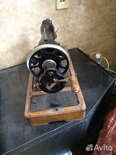 Швейная машина