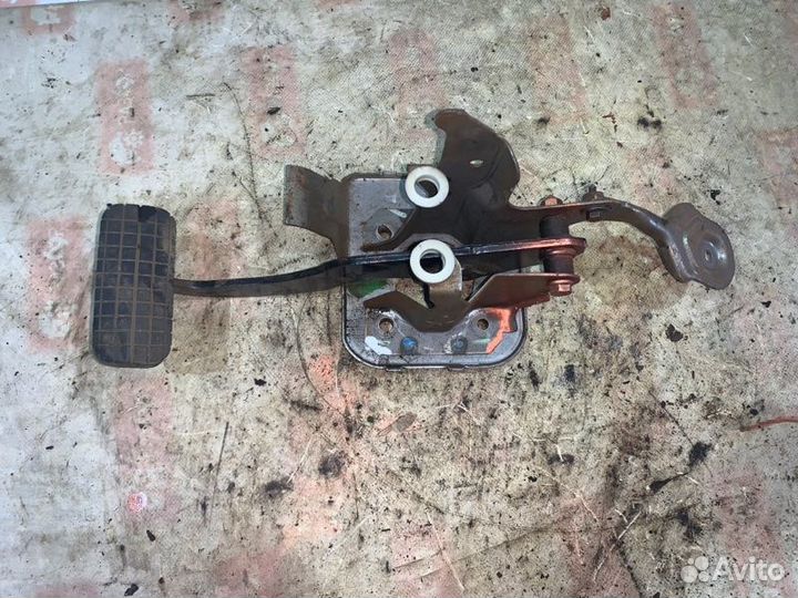 Педаль тормоза Peugeot 206 2A/C TU3A 2002