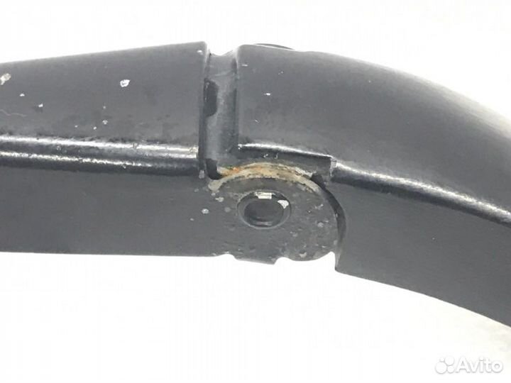 Поводок стеклоочистителя передний левый Audi A8 D3