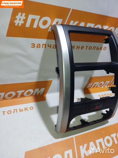 Консоль салона (центральная часть) Nissan X-Trail