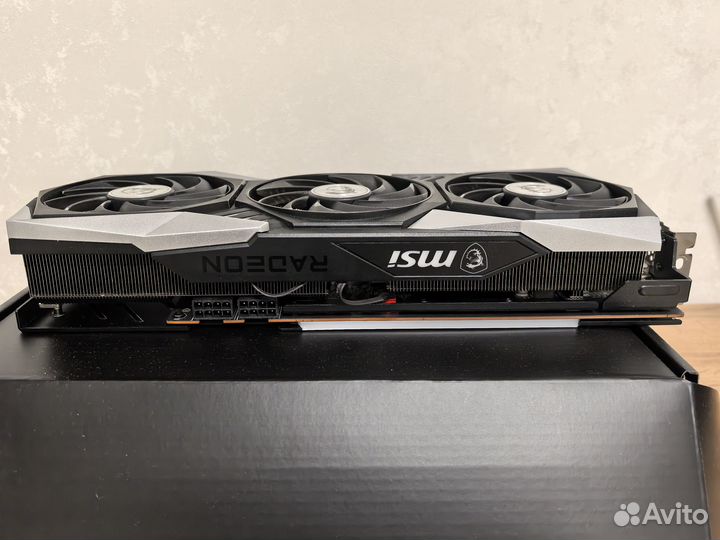 AMD Radeon RX 6750 XT gaming X trio 12GB