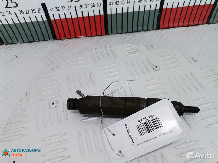 Форсунка Volkswagen Caddy 2 2001 028130202R