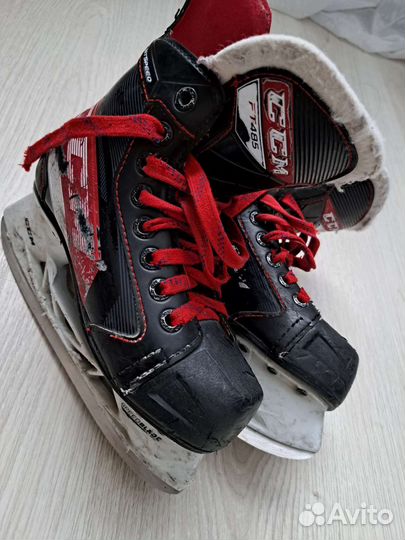 Коньки хоккейные