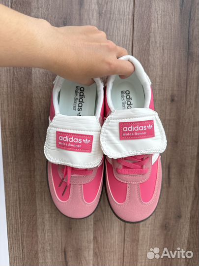 Кроссовки женские adidas модные