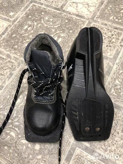 Лыжные ботинки