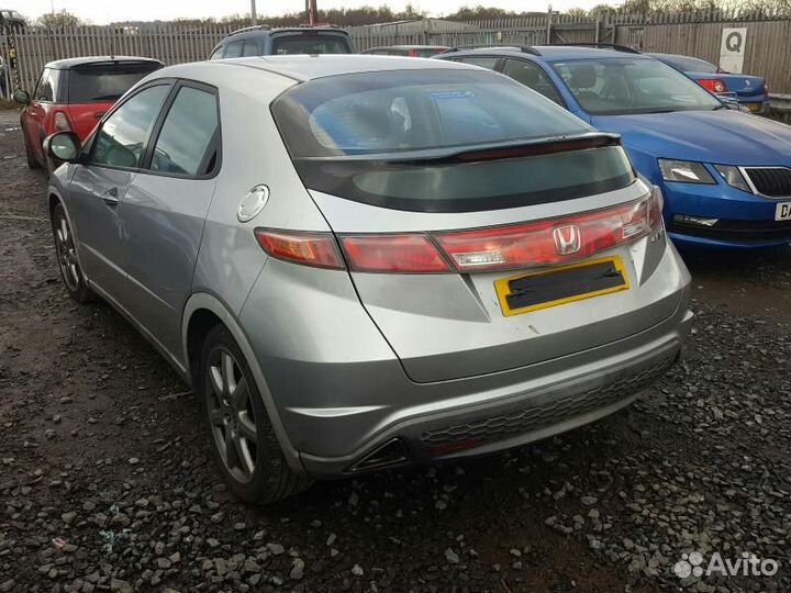 Honda Civic 5D 1,8 Робот R18a2 на запчасти разбор