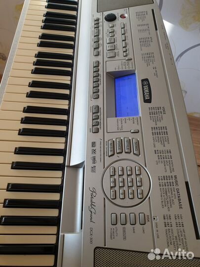 Синтезатор Yamaha Portable Grand DGX-300