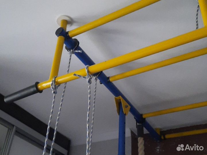 Шведская стенка с турником