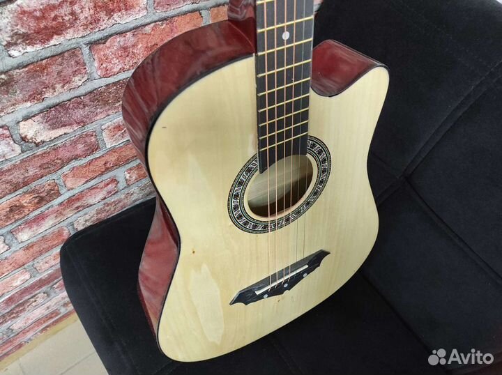 Гитара новая