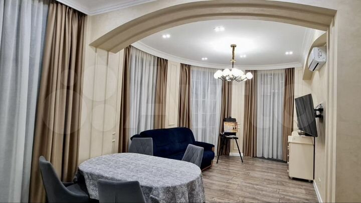 4-к. квартира, 95 м², 3/8 эт.