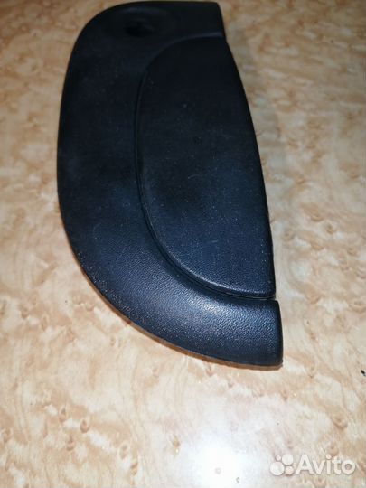 Ручка передней левой двери рено кенгу 1