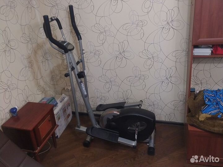 Эллиптический тренажер 