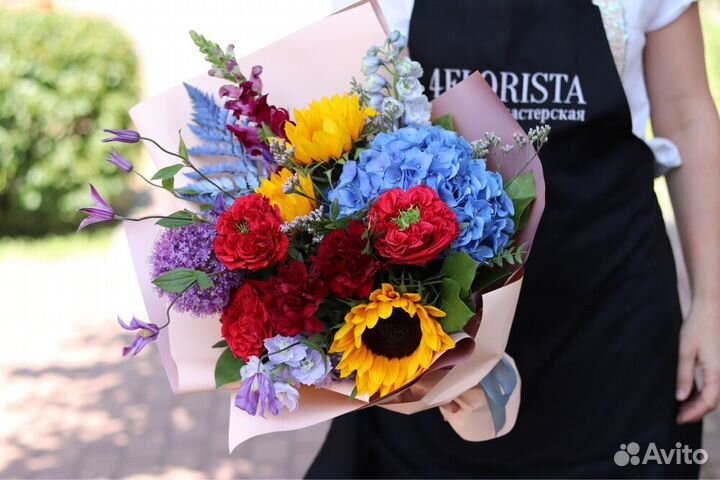 Доставка букетов и цветов. Москва и мо