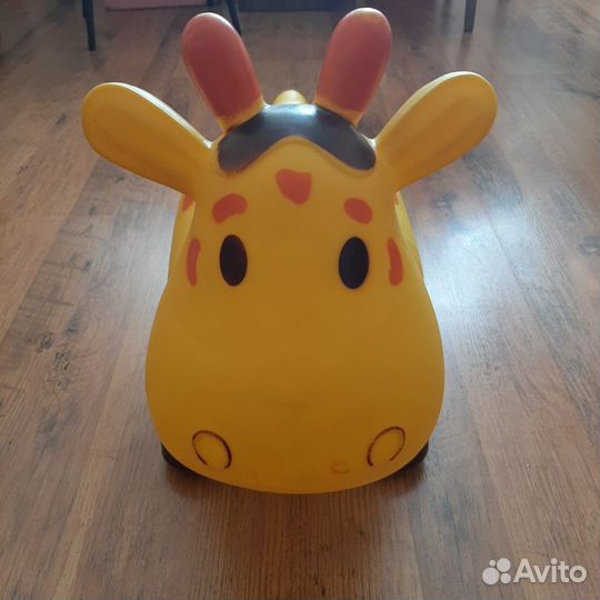 Резиновая корова прыгун для ребенка