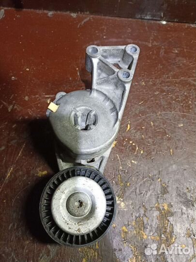 Натяжитель ремня Audi A3 VW Golf Skoda Octavia