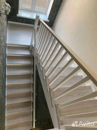 Лестница на металлическом каркасе