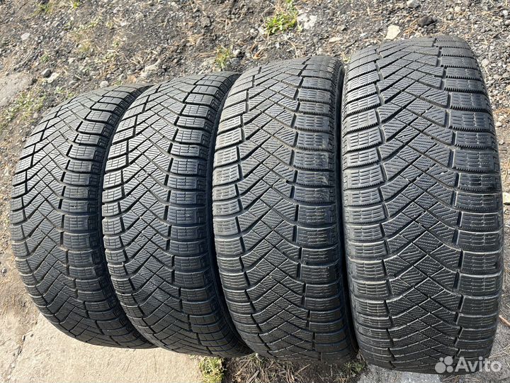 Pirelli Ice Zero FR 235/55 R19