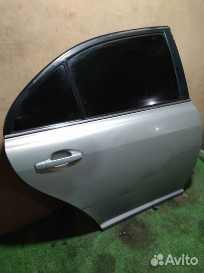Дверь задняя правая Toyota Avensis T250 (2003—2006