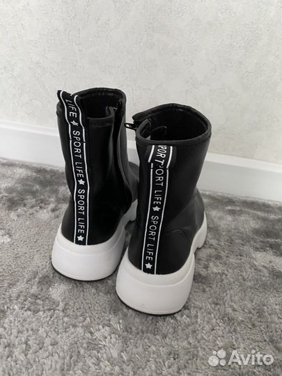 Ботинки для девочки 33-34р