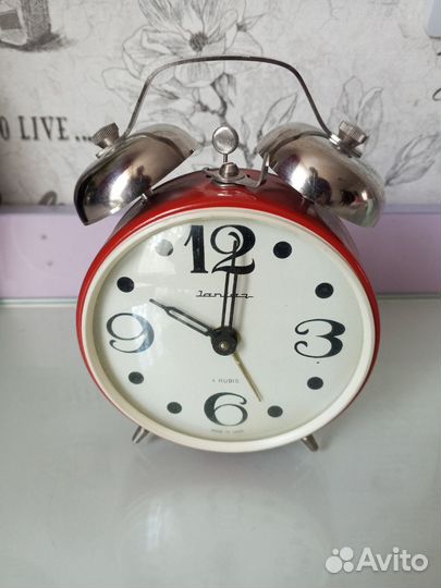 Часы будильник СССР