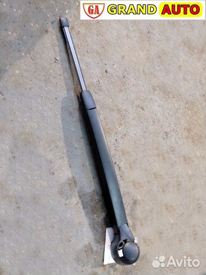 Поводок дворника Volkswagen Passat B6