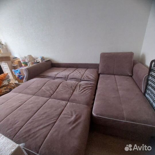 Большой угловой диван раскладной бу