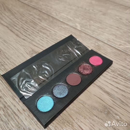 Палитра теней Tammy Tanuka Берег Олеандров