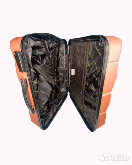 Чемодан на колесах