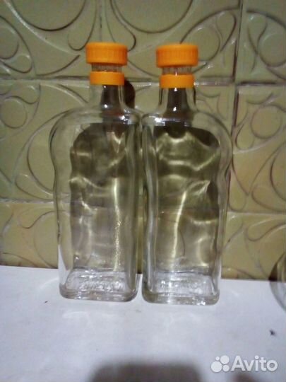 Бутылка с притёртой крышкой