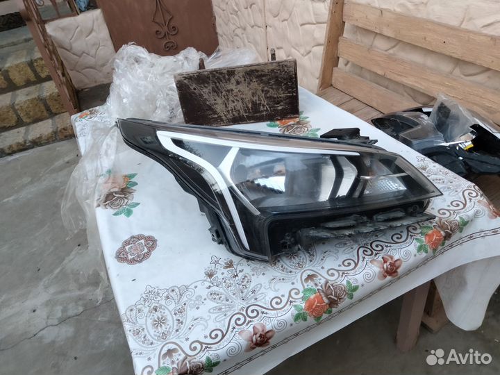 Фара передняя правая кия Рио 4