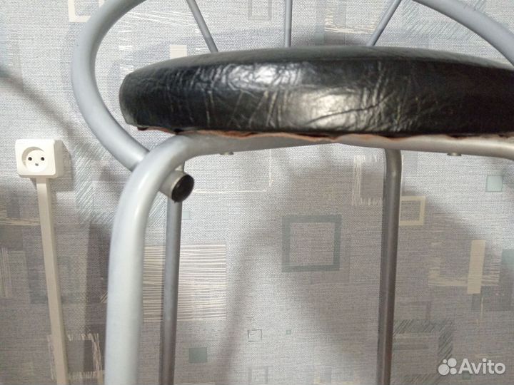 Барный стул