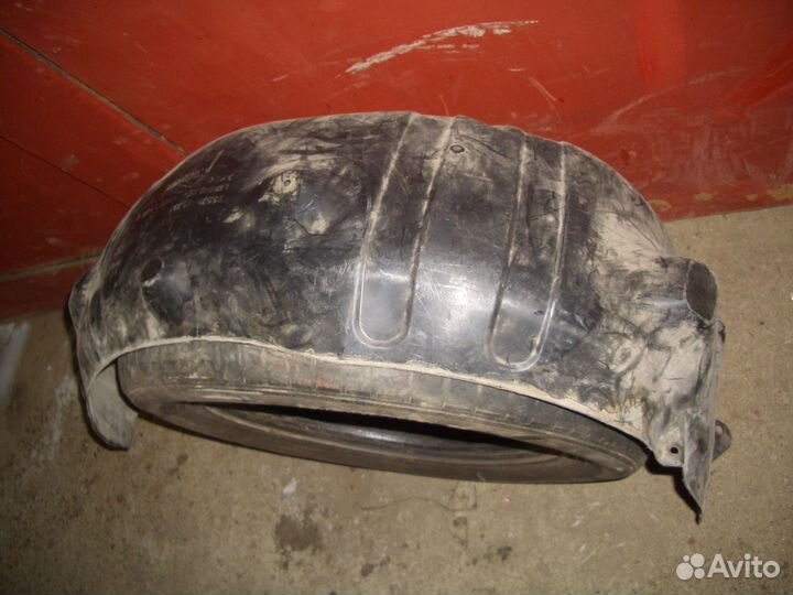 Подкрылок задний левый Сузуки Гр.Витара с05-15г