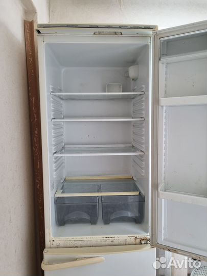 Холодильник бу атлант