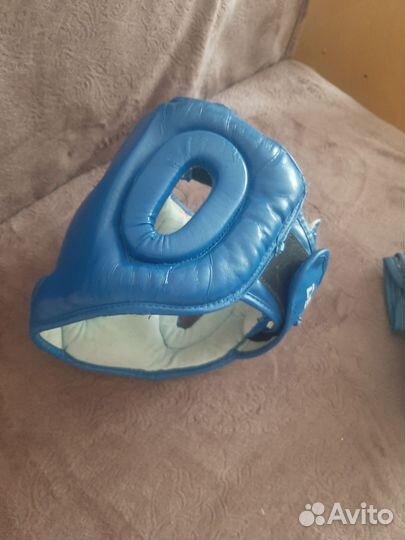 Детский шлем и перчатки для мма