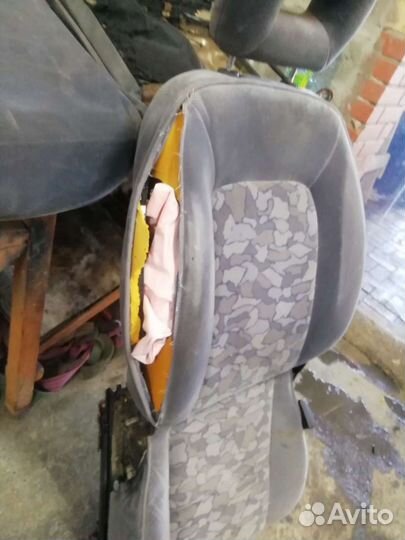 Сиденья Toyota Avensis 1 t22 t220