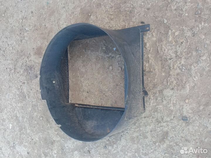 Диффузор вентилятора bmw e36