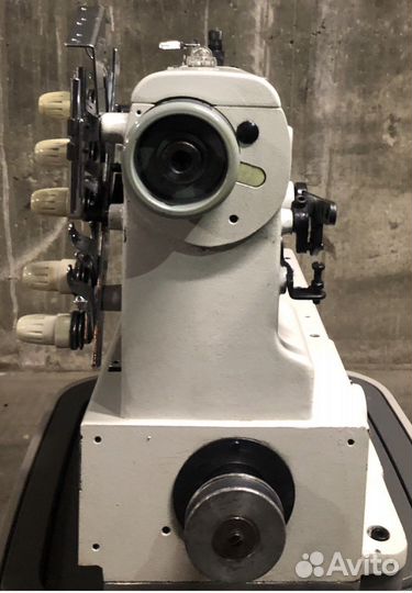 Машинка швейная