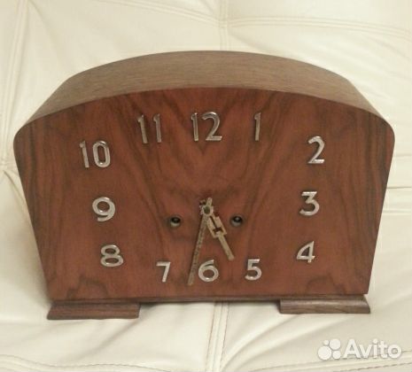 Старинные каминные часы