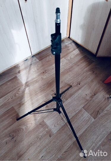 Штатив 210 см
