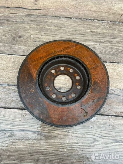 Диск тормозной передний Audi 3 8P 1.8 2008