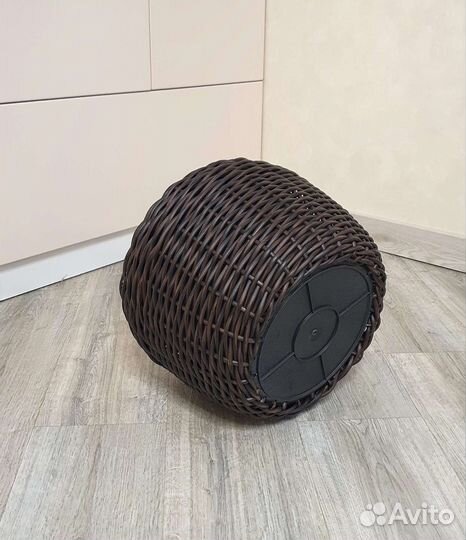 Кашпо для цветов напольное