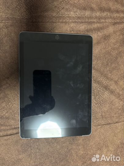 iPad(2018) wifi+sim 32Gb