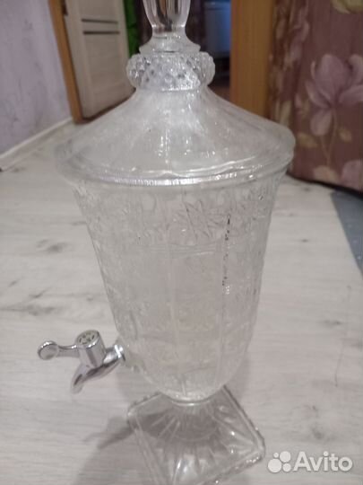 Стеклянный диспенсер для напитков