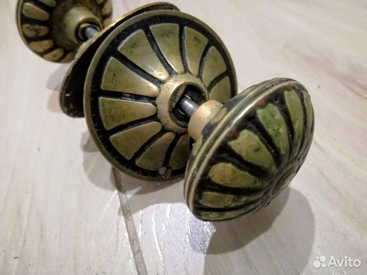 Дверные ручки межкомнатные. Латунь