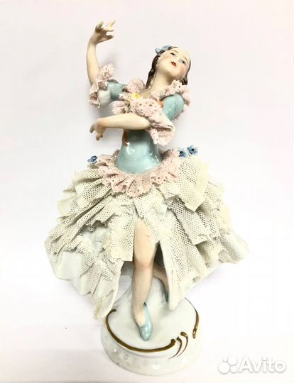 Статуэтка. Балерина. Кружевной фарфор