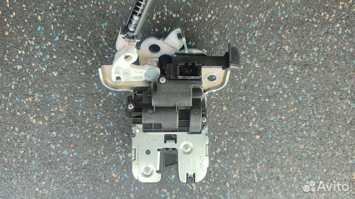 Замок крышки багажника Audi A3 A6 c7