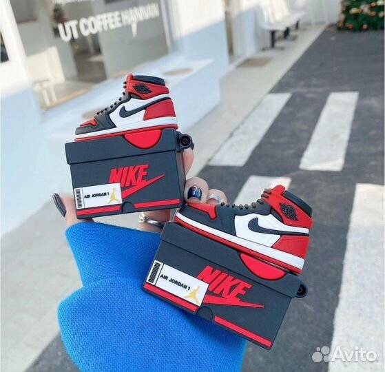 Чехол для наушников AirPods