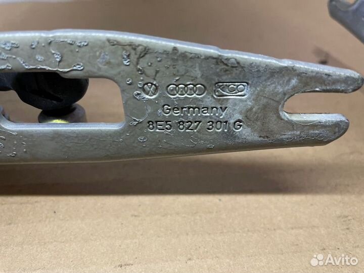 Петля крышки багажника Audi A4 B7 BWE 2007