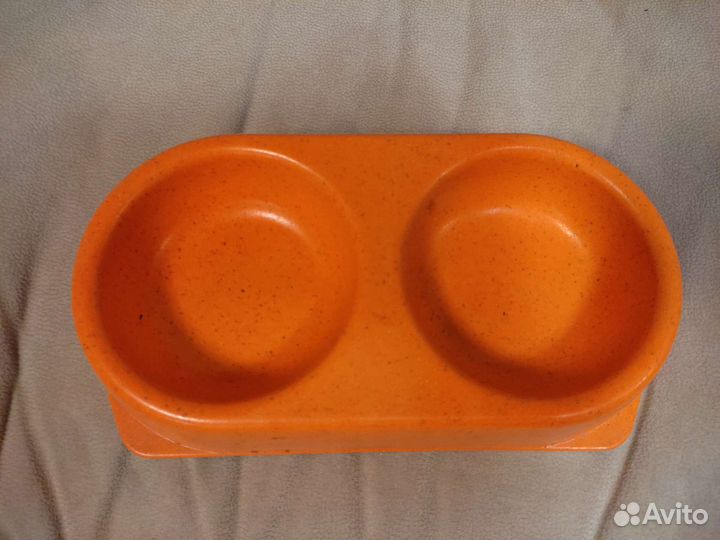 Миска для кошек двойная, б/у