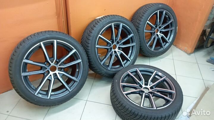 Зимние колеса BMW G20 G21 R18 стиль 780 Bridgeston